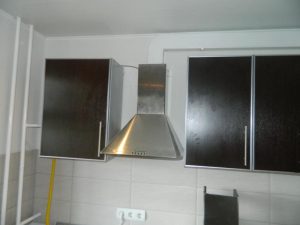 Установка вытяжки на кухне в Сестрорецке
